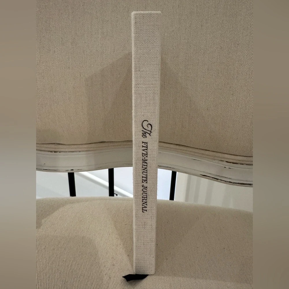 NWT The Five-Minute Journal Book in Ivory Intelligent Change from Revolve - Picture 5 of 14